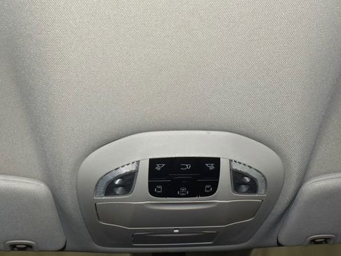 Used 2023 Chrysler Voyager LX FWD image 20