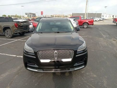 Used 2023 Lincoln Aviator Reserve image 2