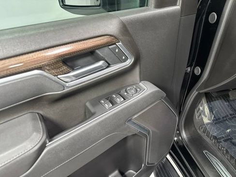 Used 2025 Chevrolet Silverado 2500 LT w/ Convenience Package AWD/4WD image 11
