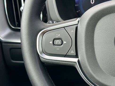 Used 2025 Volvo XC60 B5 Core w/ Protection Package Premier image 26