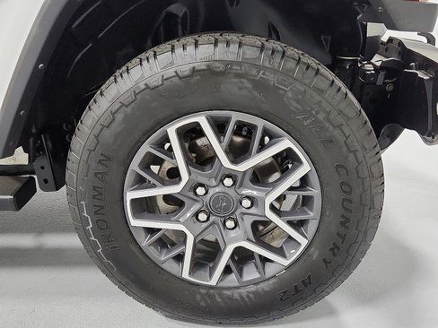Used 2024 Jeep Wrangler Sahara AWD/4WD image 7