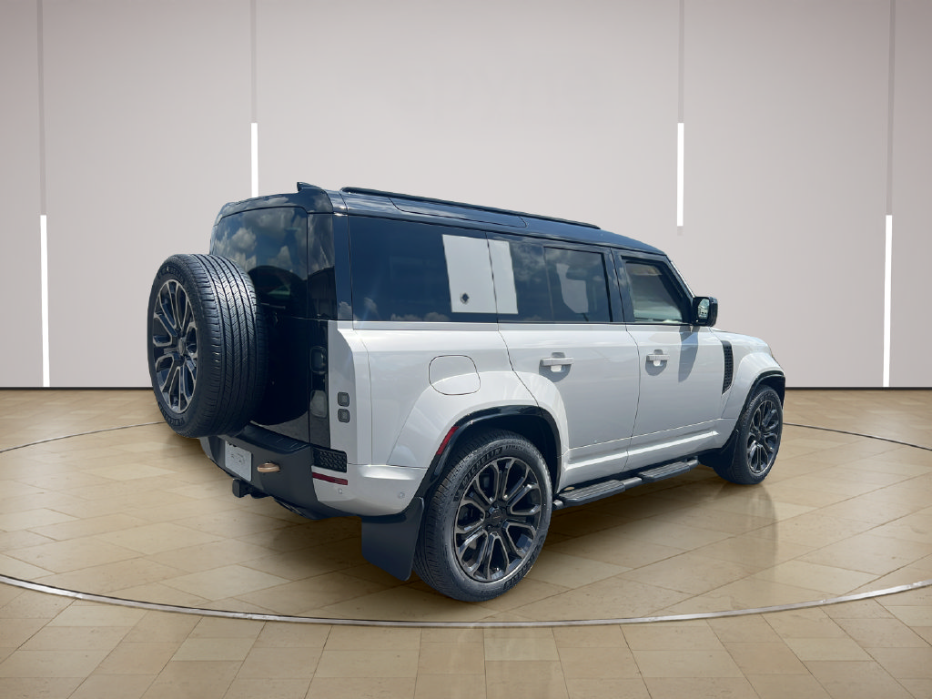 New 2026 Land Rover Defender 110 AWD/4WD image 7