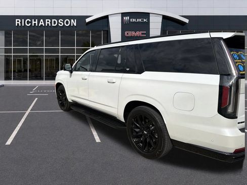 Used 2024 Cadillac Escalade ESV Sport w/ LPO, ONYX Package AWD/4WD image 13
