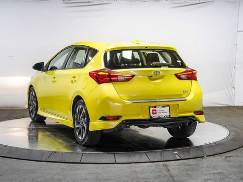 Certified 2017 Toyota Corolla iM w/ Carpet Mat Package FWD image 3