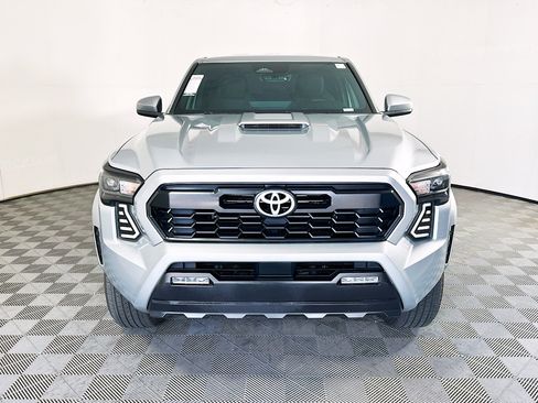 Used 2024 Toyota Tacoma TRD Sport AWD/4WD image 8