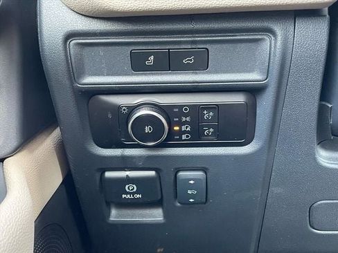Used 2024 Ford Expedition Max Limited image 23