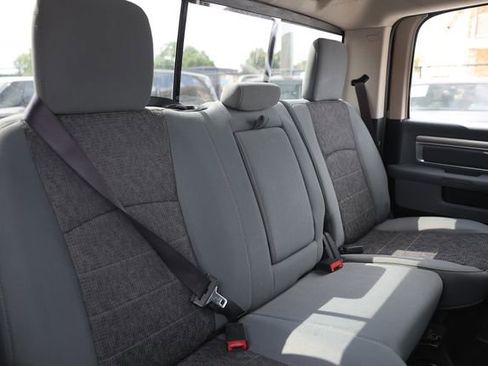Used 2017 RAM 1500 SLT RWD image 17