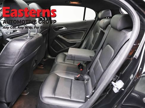 Used 2019 Mercedes-Benz GLA 250 4MATIC w/ Premium Package image 24