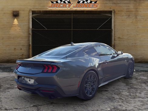 Used 2024 Ford Mustang GT RWD image 10