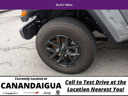 Used 2022 Jeep Gladiator Sport image 29