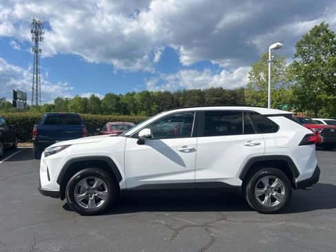 Used 2024 Toyota RAV4 XLE FWD image 11
