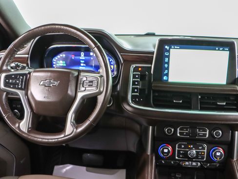 Used 2023 Chevrolet Tahoe Z71 w/ Luxury Package image 18