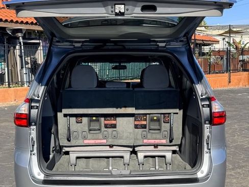 Used 2017 Toyota Sienna LE FWD image 8