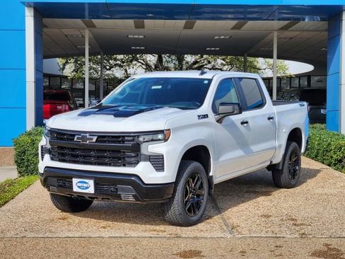 New 2026 Chevrolet Silverado 1500 LT Trail Boss w/ Dark Appearance Package image 3