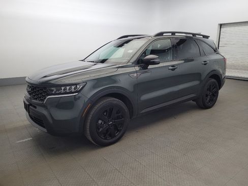 Used 2023 Kia Sorento S w/ Panoramic Sunroof Package image 2