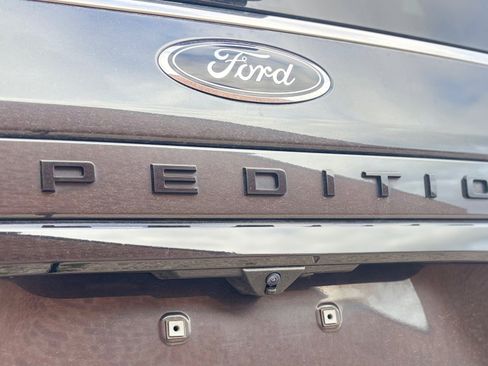 Certified 2022 Ford Expedition Max Limited image 9