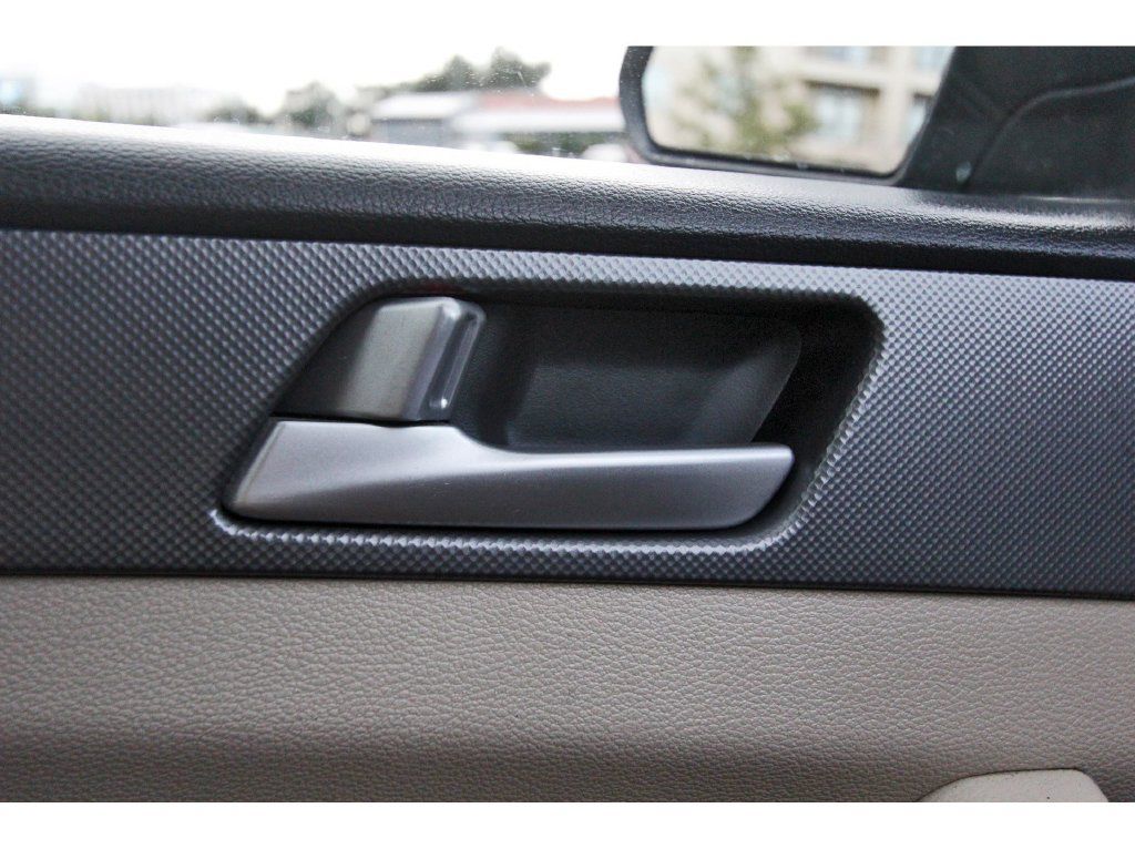 Used 2015 Hyundai Sonata SE FWD image 22