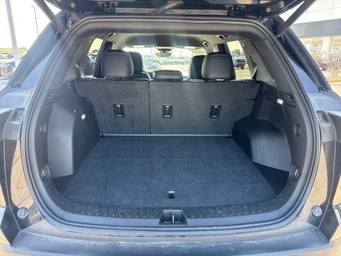 Used 2025 Chevrolet Equinox LT w/ Convenience Package II FWD image 6