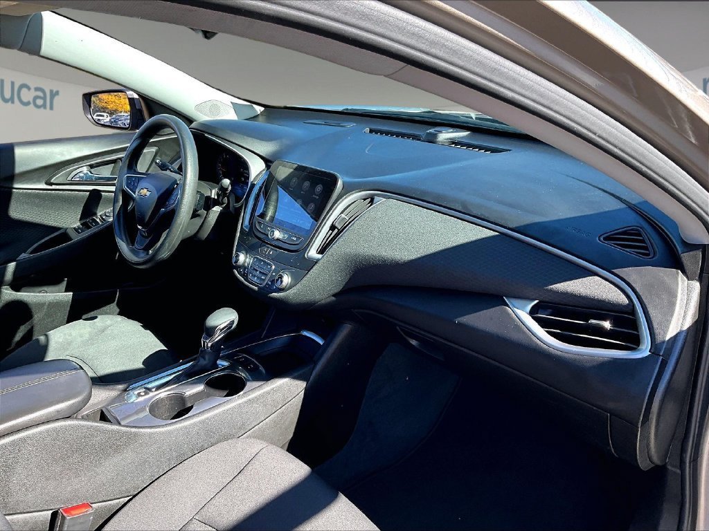Used 2025 Chevrolet Malibu LT FWD image 14