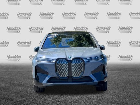 Used 2024 BMW iX xDrive50 w/ Sport Package AWD/4WD image 10