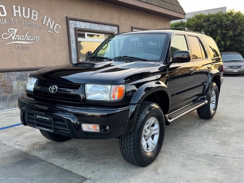 Used 2001 Toyota 4Runner SR5 image 2