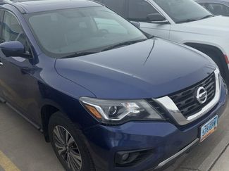 Used 2017 Nissan Pathfinder SL w/ SL Premium Package video 2