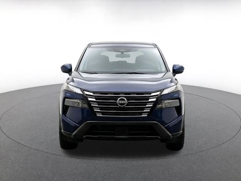 Used 2025 Nissan Rogue SV AWD/4WD image 2