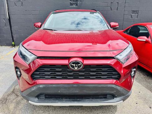 Used 2022 Toyota RAV4 XLE Premium AWD/4WD image 3