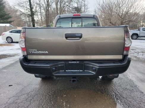 Used 2011 Toyota Tacoma 4x4 Regular Cab image 5