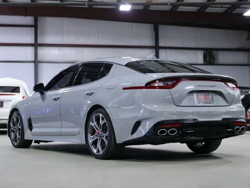 Used 2021 Kia Stinger GT1 image 17