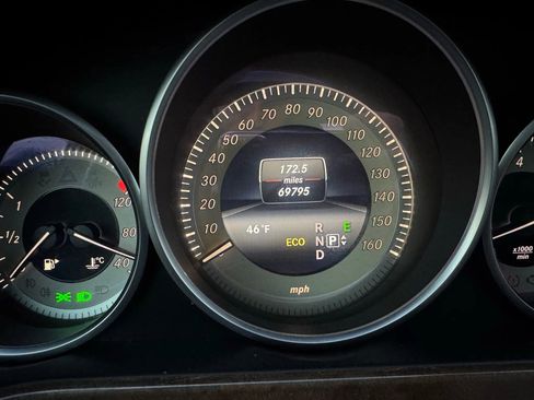 Used 2014 Mercedes-Benz E 350 Sedan image 31