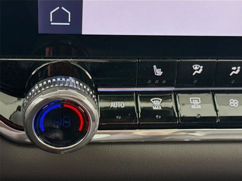 New 2026 GMC Canyon Elevation w/ Convenience Package image 15