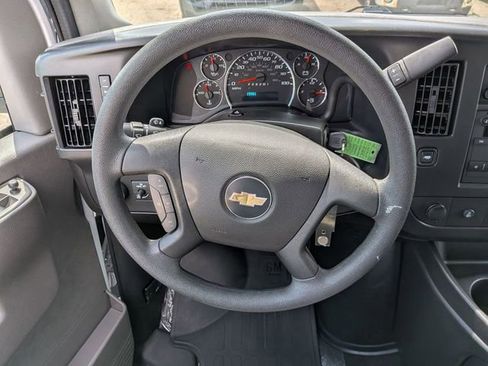 Used 2025 Chevrolet Express 3500 LT w/ LT Preferred Equipment Group RWD image 16