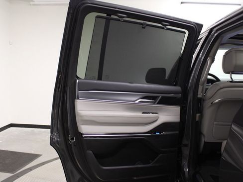 Used 2023 Jeep Grand Wagoneer 4WD image 36