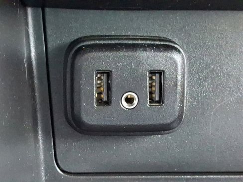 Used 2021 Chevrolet Colorado LT w/ LT Convenience Package image 25