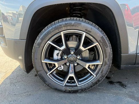 New 2026 Jeep Cherokee Overland w/ Advanced Pro Tech Group AWD/4WD image 9