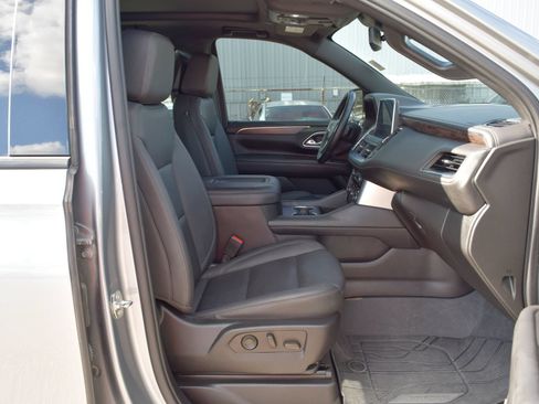 Used 2023 Chevrolet Suburban Z71 w/ Off-Road Capability Package AWD/4WD image 23