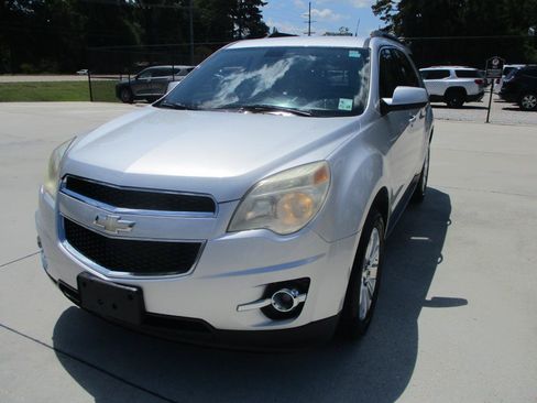 Used 2010 Chevrolet Equinox LT FWD image 5