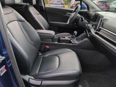 Used 2023 Kia Sportage EX FWD image 32