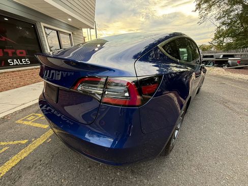 Used 2019 Tesla Model 3 Standard Range Plus image 6