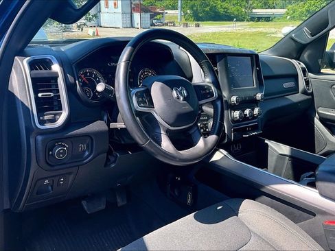 Used 2022 RAM 1500 Big Horn AWD/4WD image 5