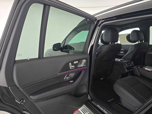 New 2026 Mercedes-Benz GLS 580 4MATIC image 15