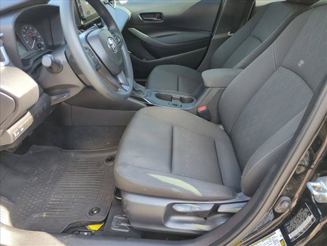 Used 2025 Toyota Corolla LE FWD image 10