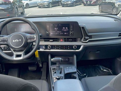 Used 2024 Kia Sportage LX AWD/4WD image 28