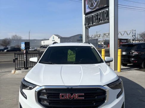 Used 2018 GMC Terrain SLE w/ Driver Convenience Package image 2