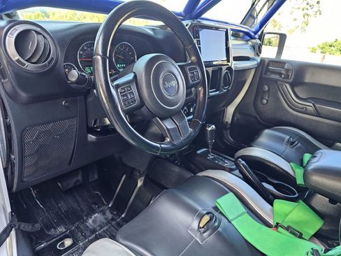 Used 2012 Jeep Wrangler Sport w/ Connectivity Group image 16