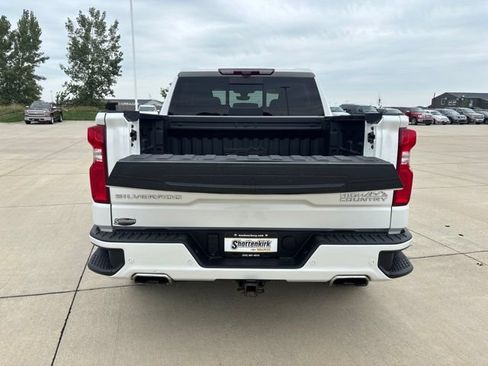 Used 2021 Chevrolet Silverado 1500 High Country w/ Technology Package AWD/4WD image 28