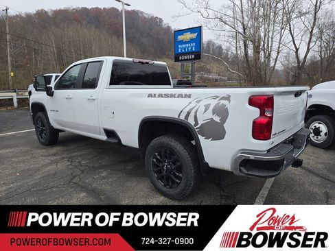 New 2026 Chevrolet Silverado 2500 LT image 3