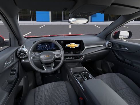 New 2026 Chevrolet Equinox LT FWD image 16