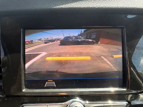 Used 2021 Buick Encore Preferred image 25